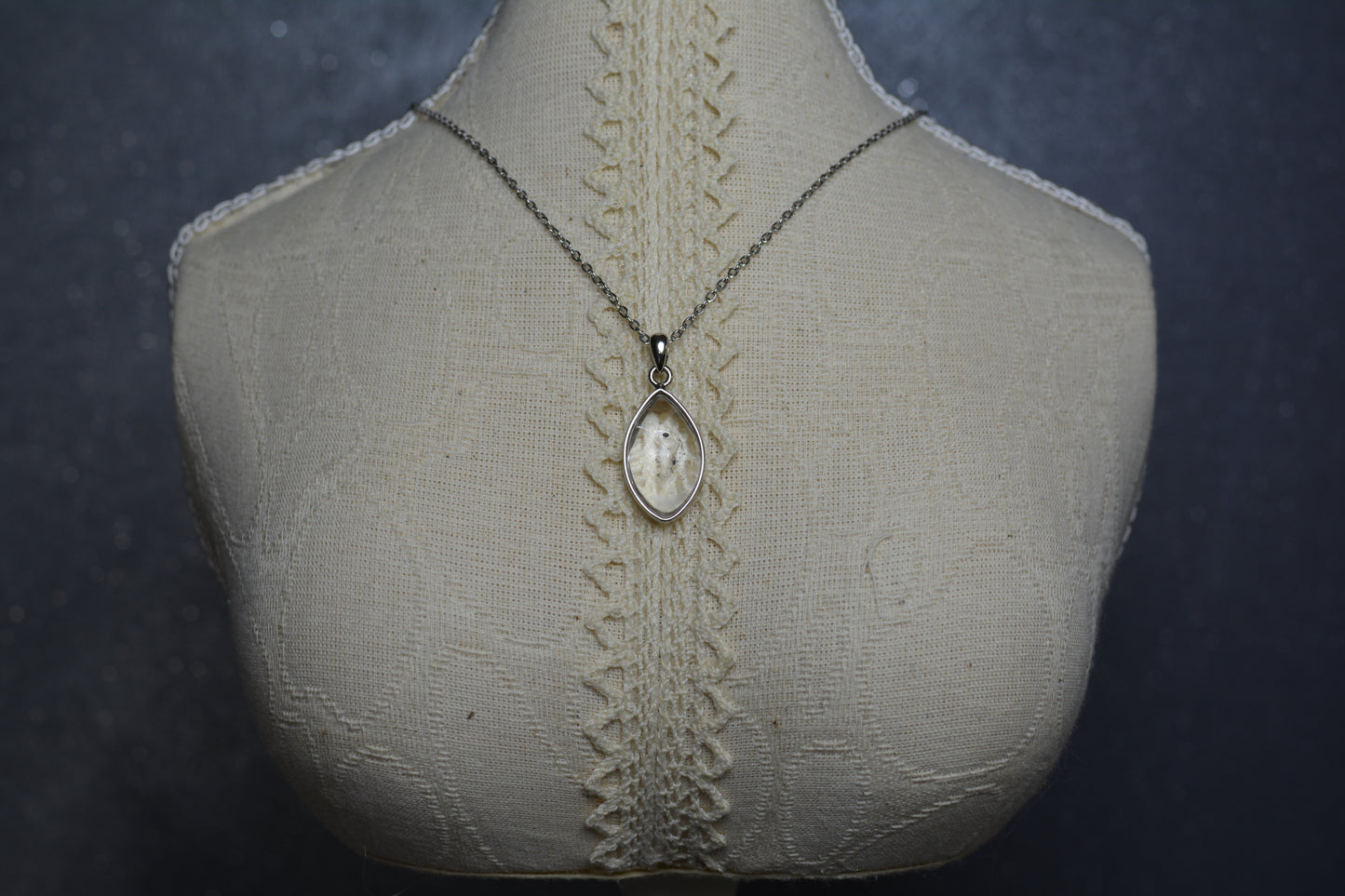 Quartz Enhydro (rare)